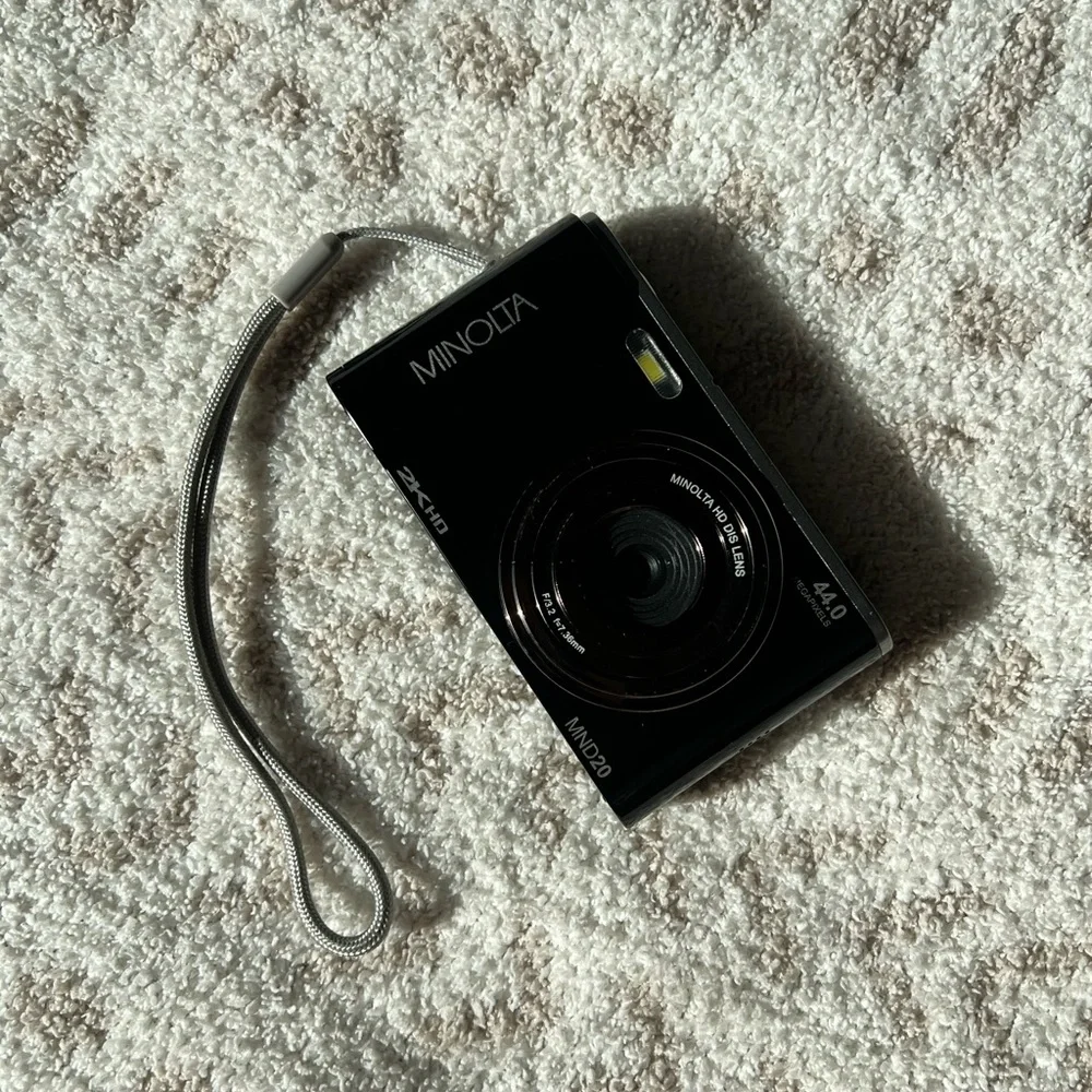 Minolta MND20 Black Digital Camera